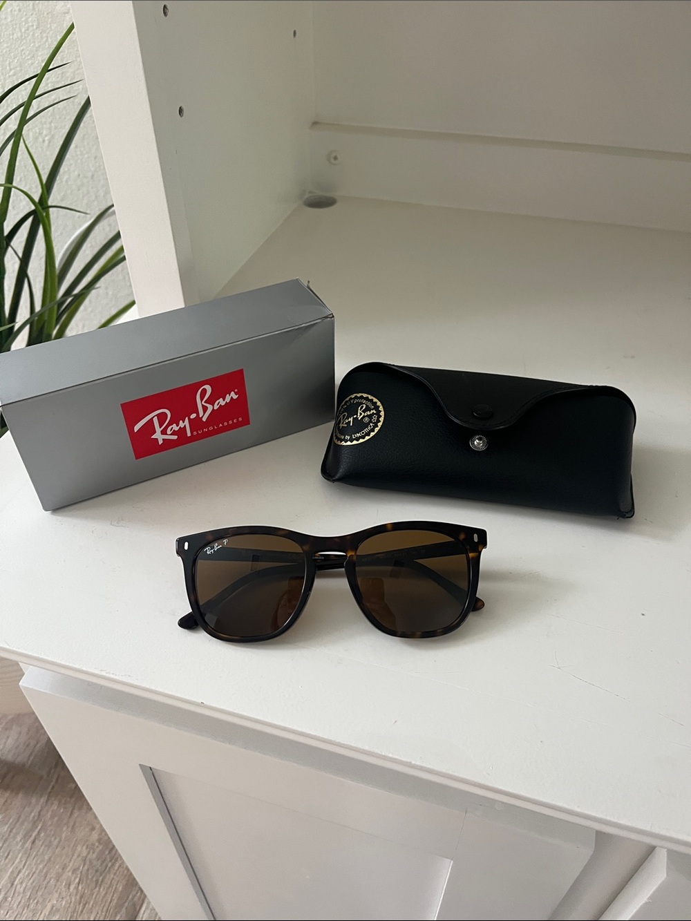 Ray-Ban Tortoiseshell Sunglasses with Brown Lenses - Picture 4 of 4